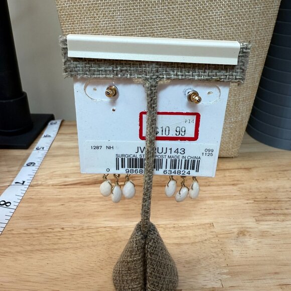 Liz Claiborne Gold-Tone Brown Crescent Drop Earrings W/ White Bead Accents - Picture 5 of 8